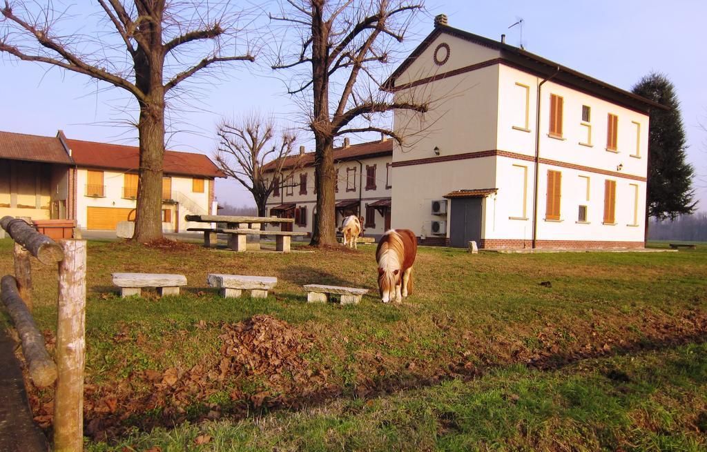 Bed And Breakfast Azienda Agricola Cascina Salazzara Magenta Eksteriør billede