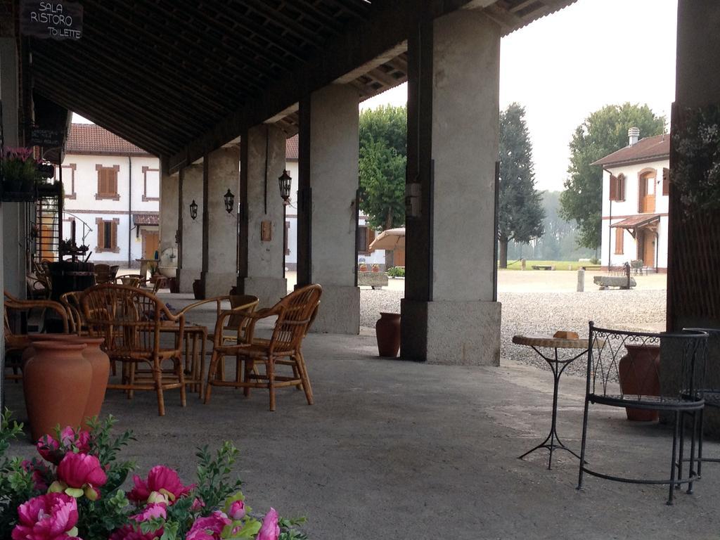 Bed And Breakfast Azienda Agricola Cascina Salazzara Magenta Eksteriør billede