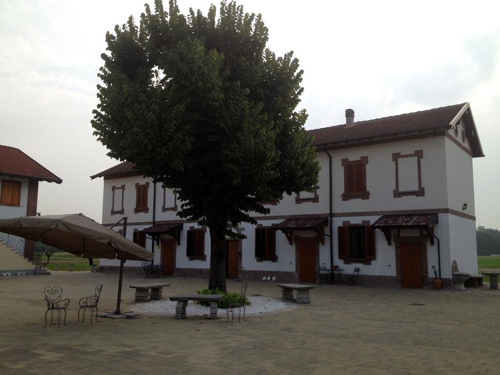 Bed And Breakfast Azienda Agricola Cascina Salazzara Magenta Eksteriør billede